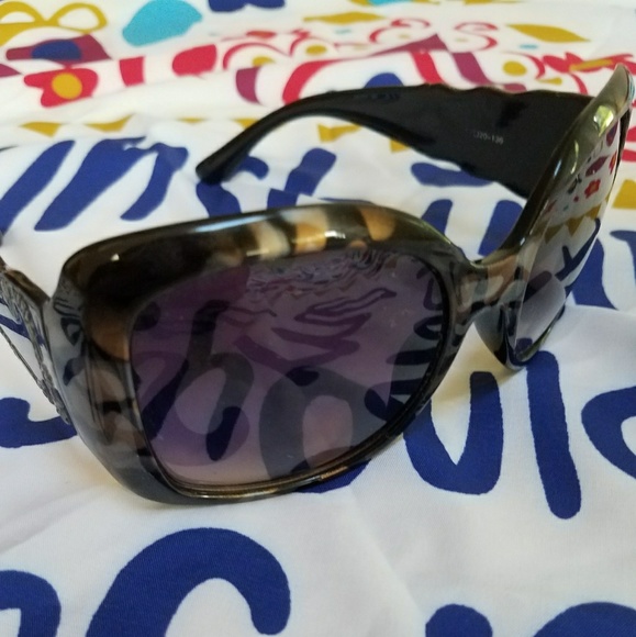 SUNGLASSES!! BEAUTIFUL detail!🌹 - Picture 7 of 7